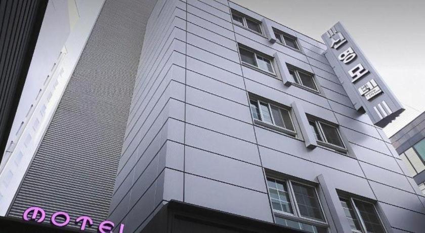 Sinyoung Motel Séoul Extérieur photo