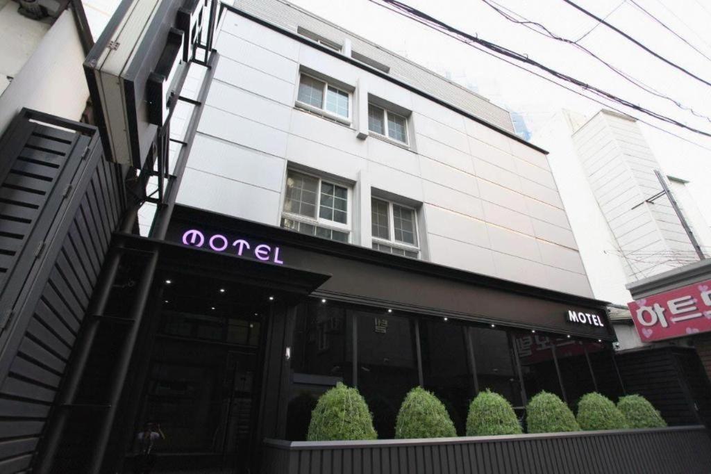 Sinyoung Motel Séoul Extérieur photo
