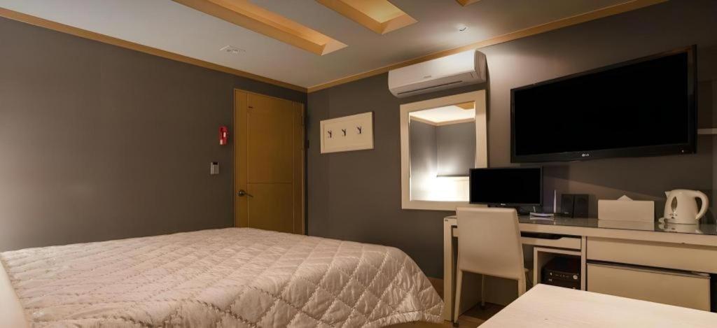 Sinyoung Motel Séoul Extérieur photo